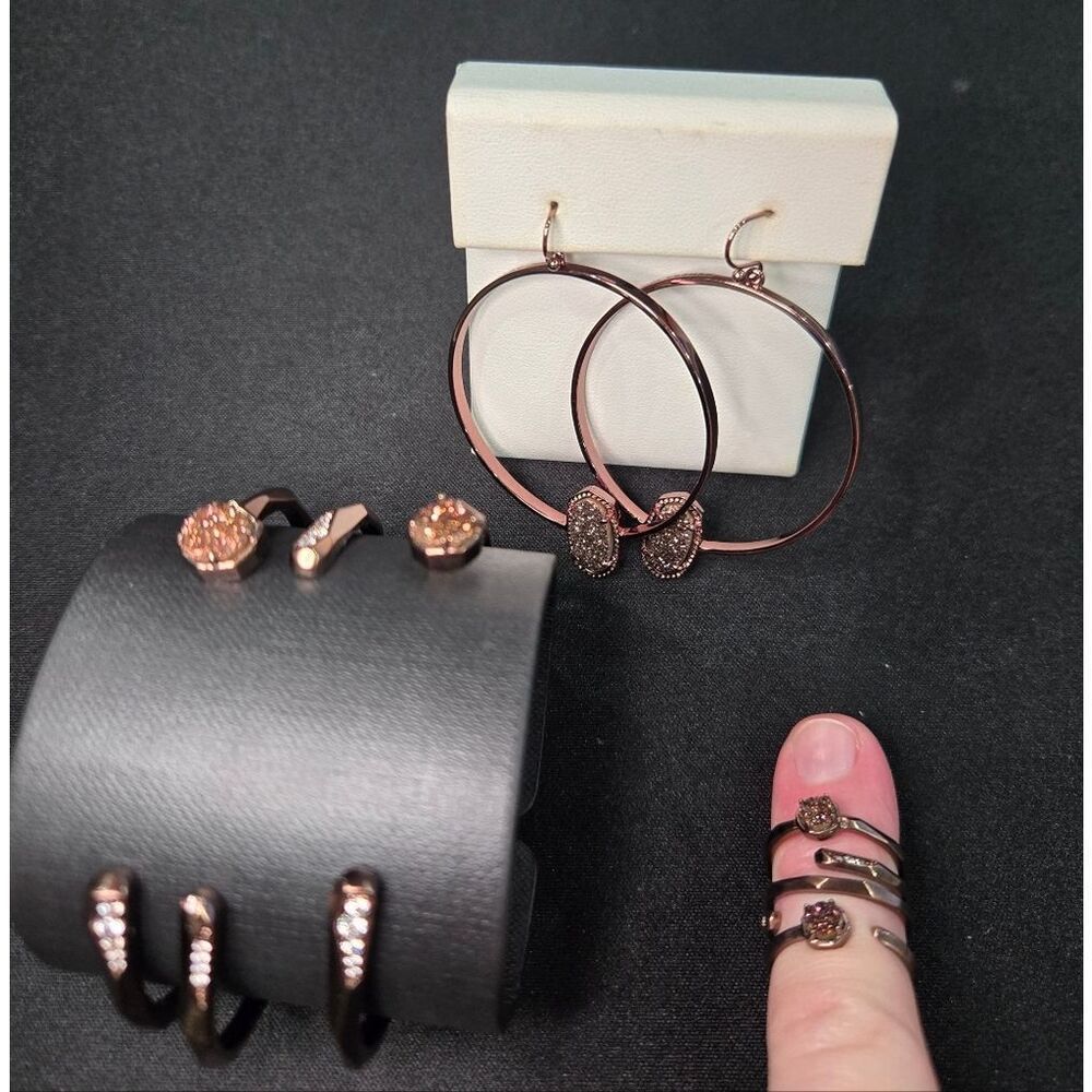 Kendra Scott Super Bundle With Gift Box!